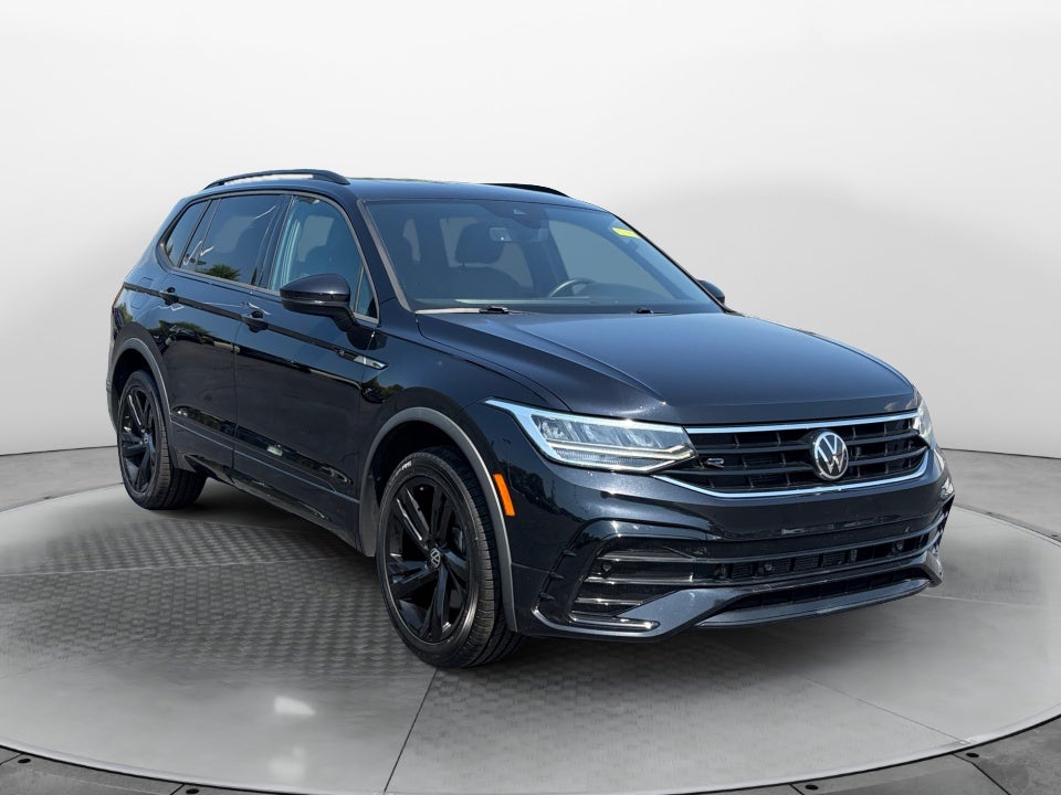 2023 Volkswagen Tiguan SE R-Line Black