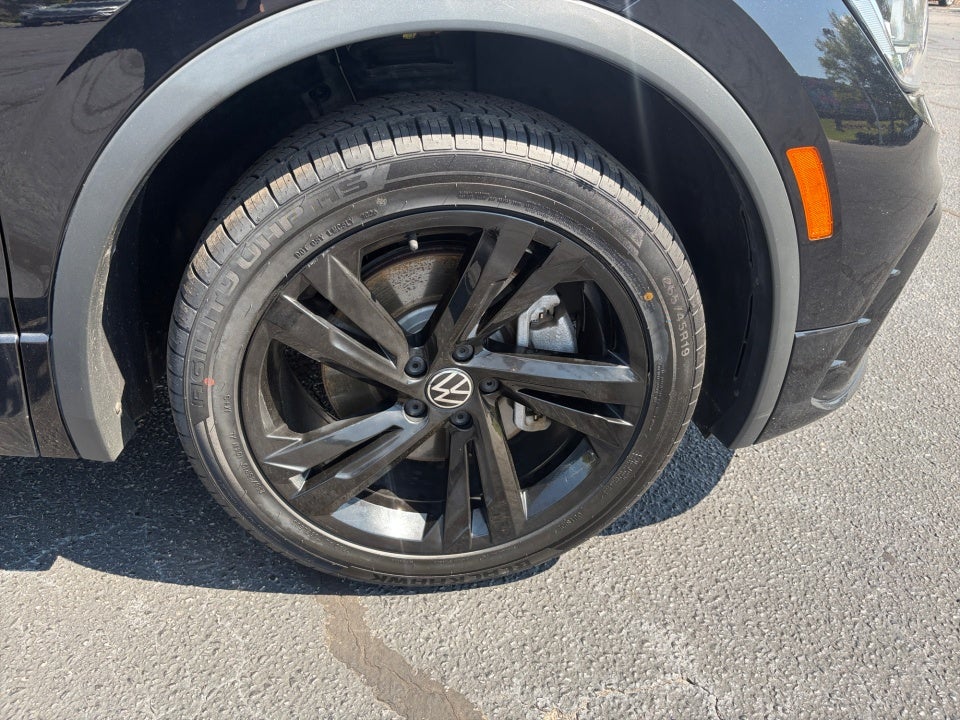 2023 Volkswagen Tiguan SE R-Line Black
