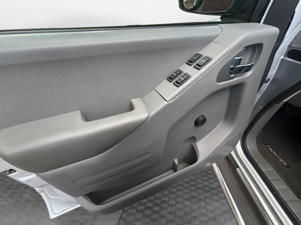 2016 Nissan Frontier S