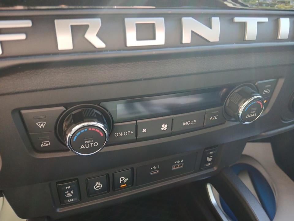 2025 Nissan Frontier SV