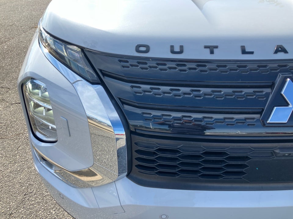 2023 Mitsubishi Outlander SEL