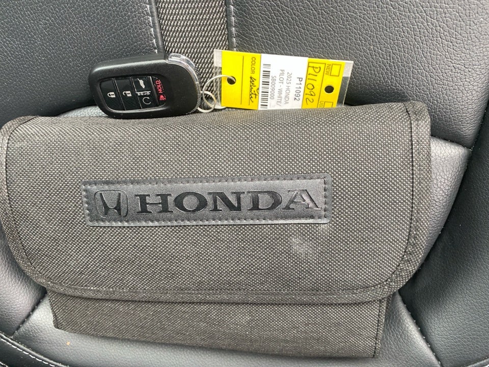 2025 Honda Pilot Touring