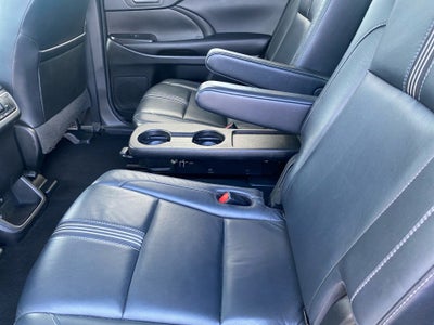 2017 Toyota Highlander SE