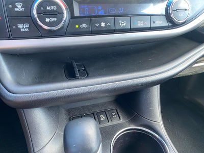 2017 Toyota Highlander SE