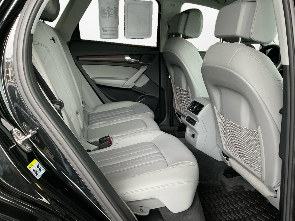 2022 Audi Q5 S line Premium