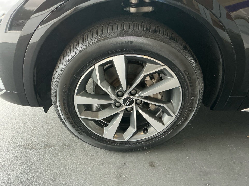 2022 Audi Q5 S line Premium