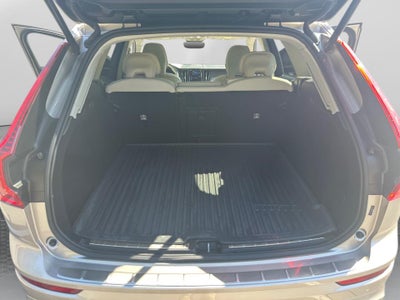 2024 Volvo XC60 Plus Dark Theme