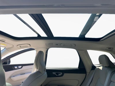 2024 Volvo XC60 Plus Dark Theme