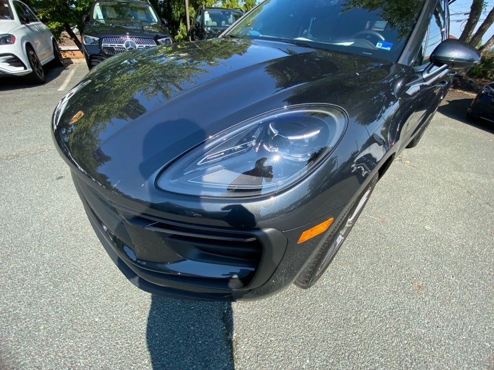 2025 Porsche Macan T