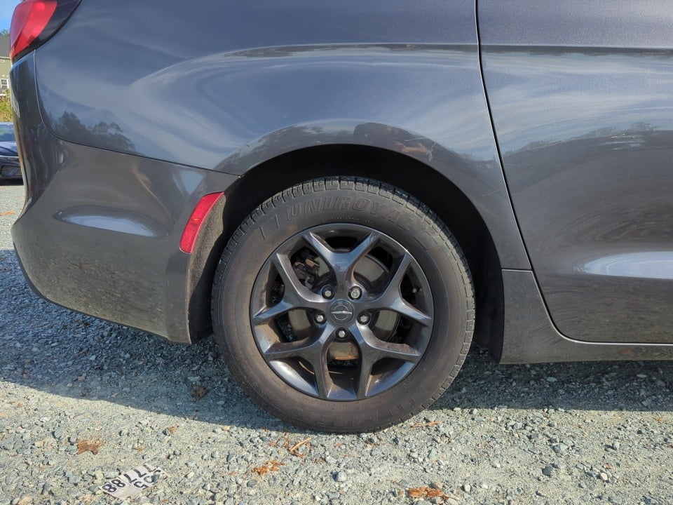 2020 Chrysler Pacifica Touring