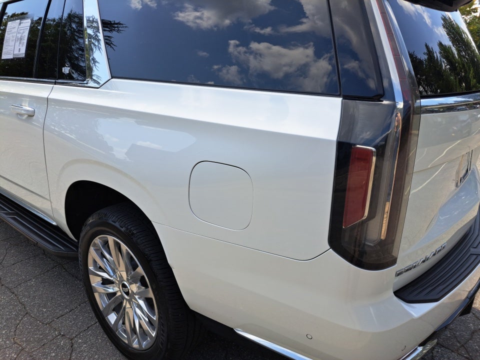 2022 Cadillac Escalade ESV Premium Luxury