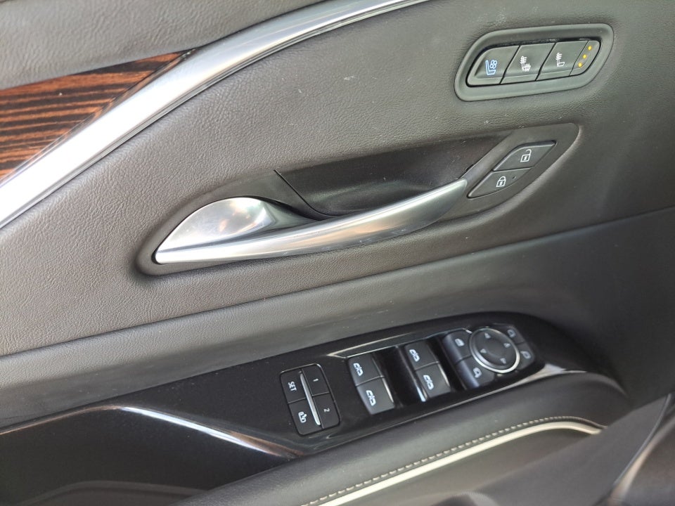 2022 Cadillac Escalade ESV Premium Luxury