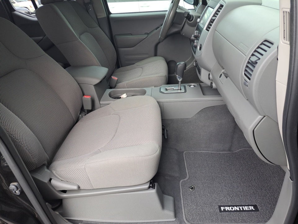 2021 Nissan Frontier SV