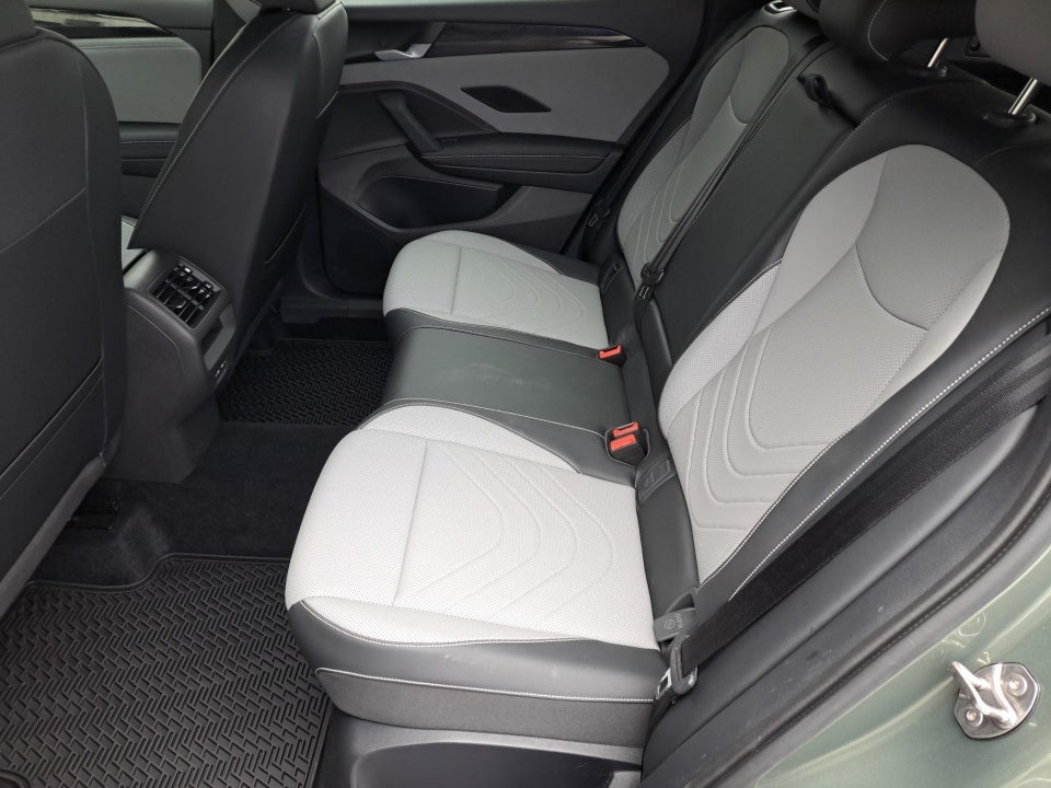 2025 Volkswagen Tiguan SE R-Line Black