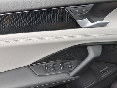 2025 Volkswagen Tiguan SE R-Line Black