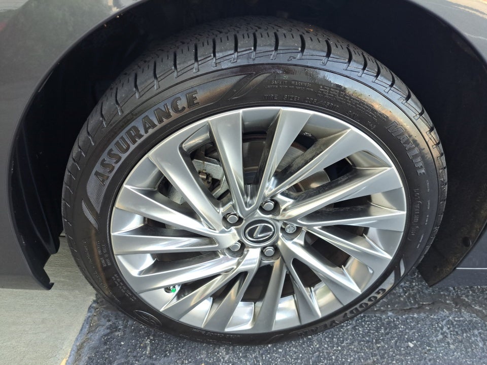 2023 Lexus ES 300h ES 300h Ultra Luxury