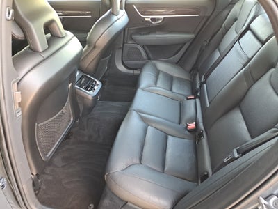 2017 Volvo S90 Momentum