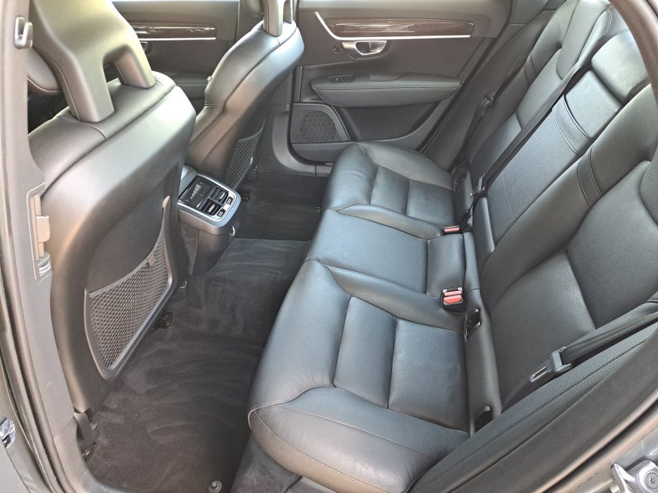 2017 Volvo S90 Momentum