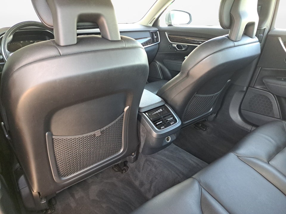 2017 Volvo S90 Momentum