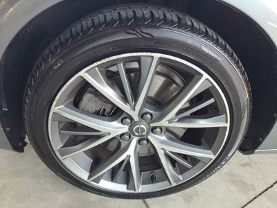 2017 Volvo S90 Momentum