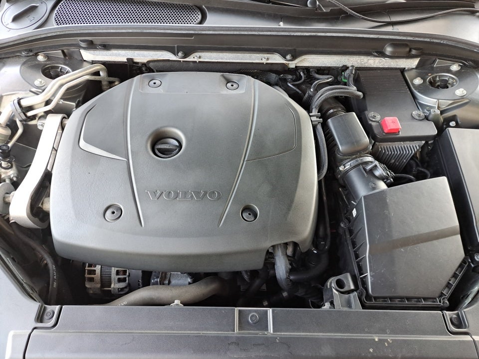 2017 Volvo S90 Momentum