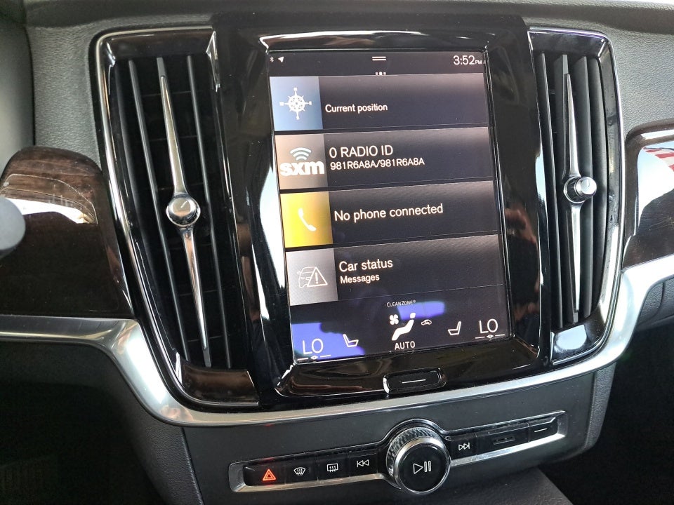2017 Volvo S90 Momentum