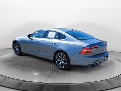 2017 Volvo S90 Momentum