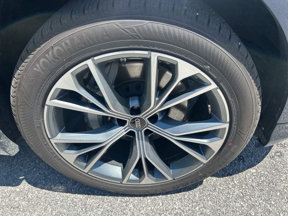 2025 Audi Q8 Premium Plus