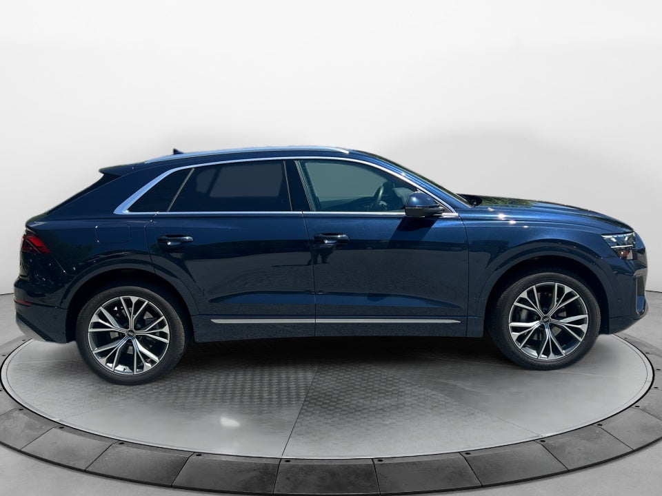 2025 Audi Q8 Premium Plus