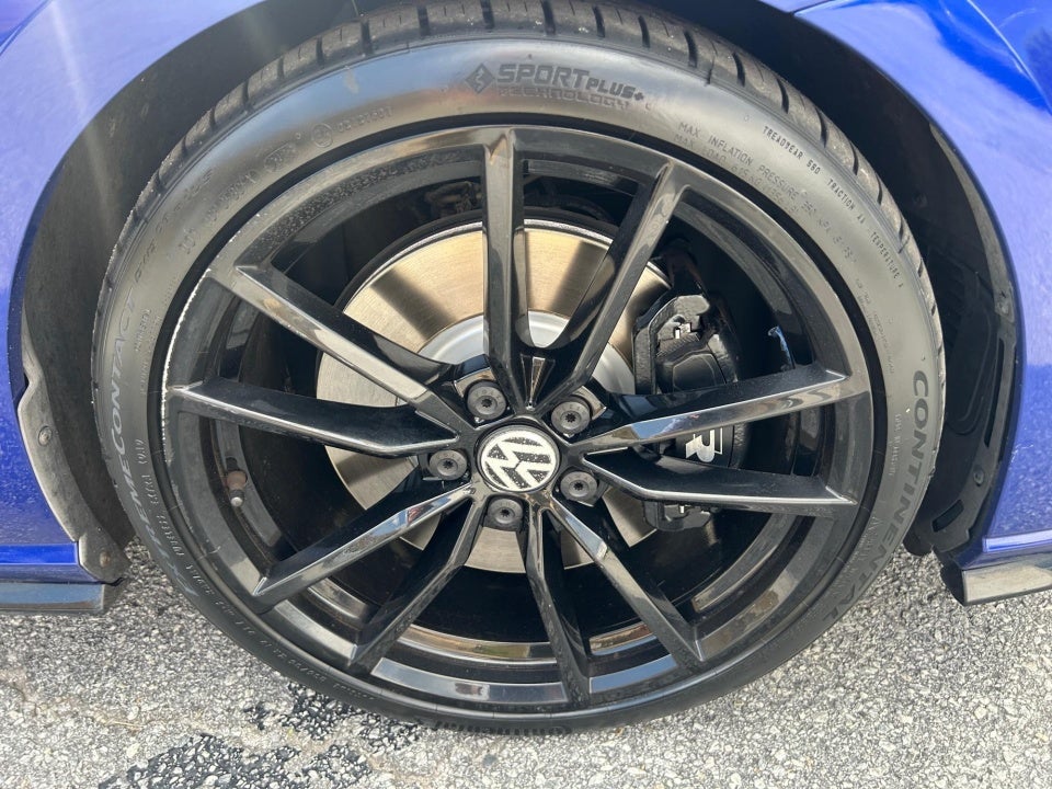 2019 Volkswagen Golf R 2.0T w/DCC & Navigation (M6)