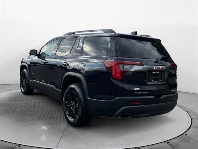 2022 GMC Acadia AT4