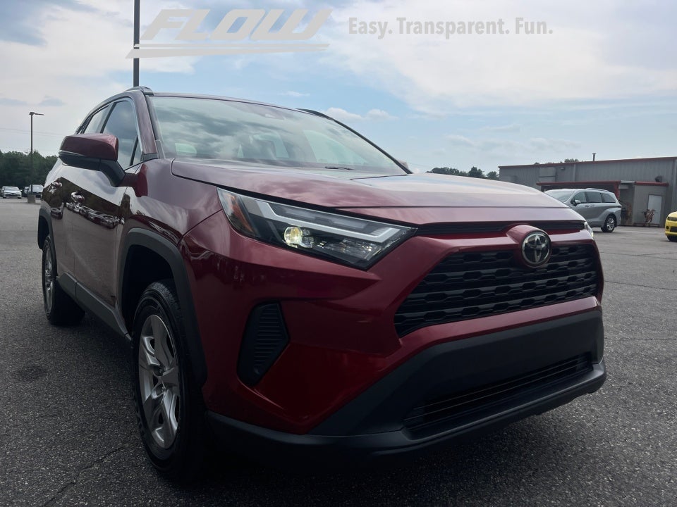 2025 Toyota RAV4 XLE