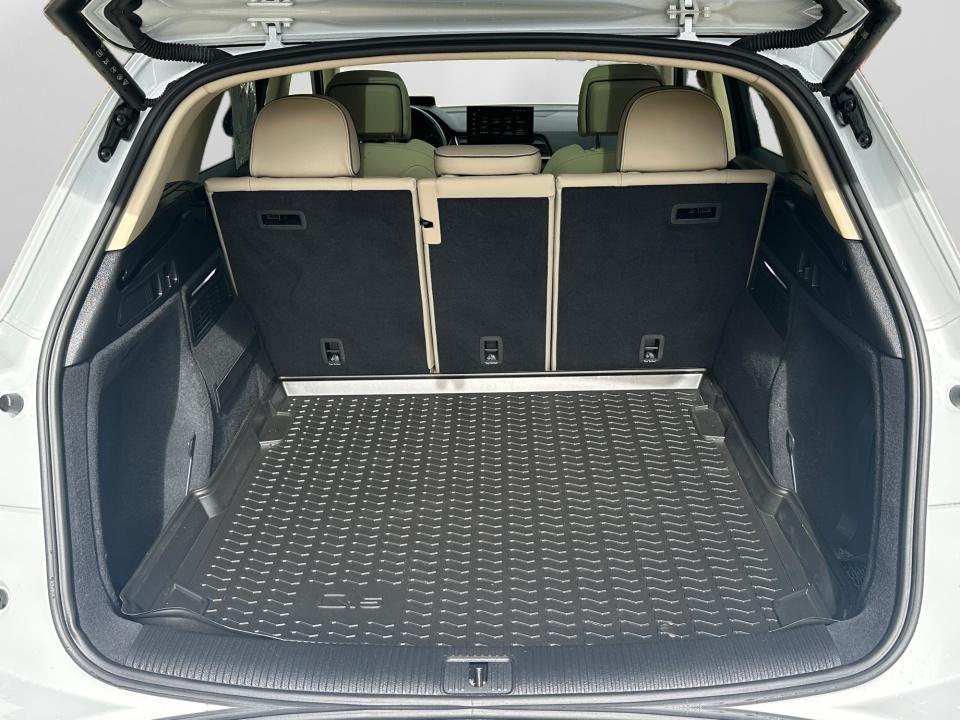 2024 Audi Q5 S line Premium
