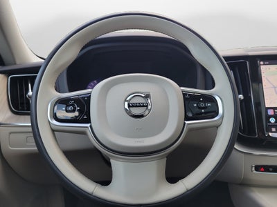 2023 Volvo XC60 Plus Bright Theme