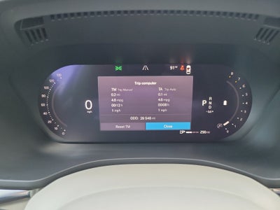 2023 Volvo XC60 Plus Bright Theme