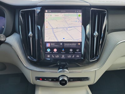 2023 Volvo XC60 Plus Bright Theme