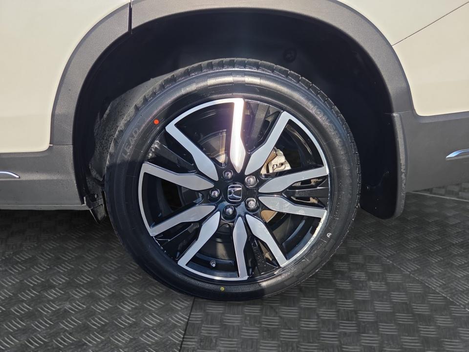 2022 Honda Pilot Touring 7-Passenger