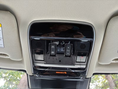 2022 Land Rover New Range Rover SE