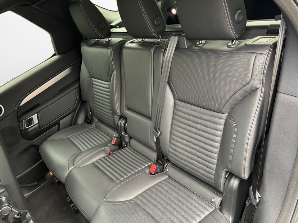 2025 Land Rover Discovery Dynamic SE