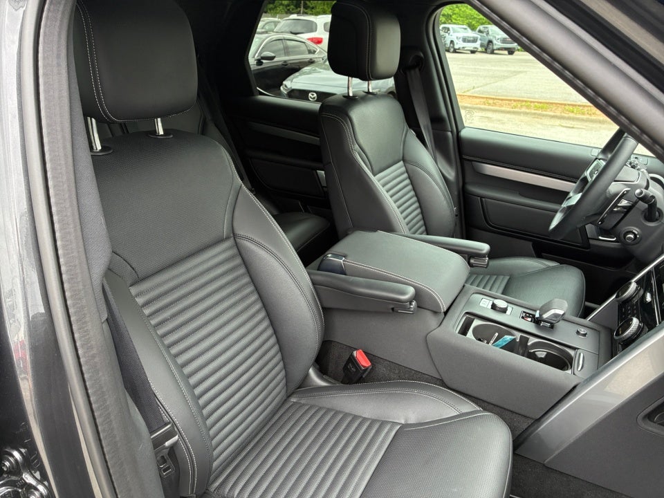 2025 Land Rover Discovery Dynamic SE