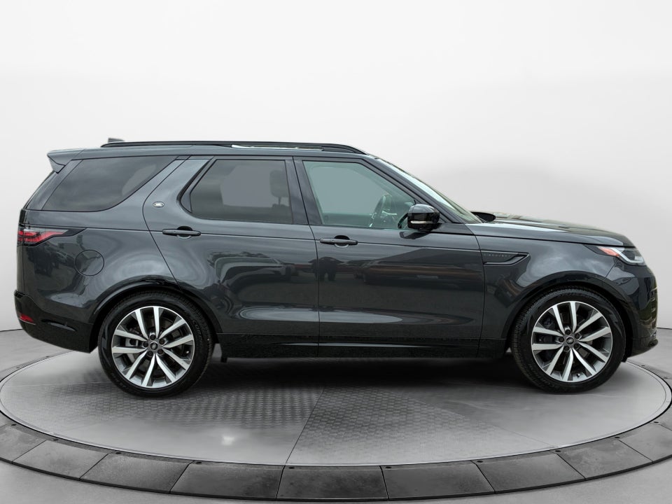 2025 Land Rover Discovery Dynamic SE