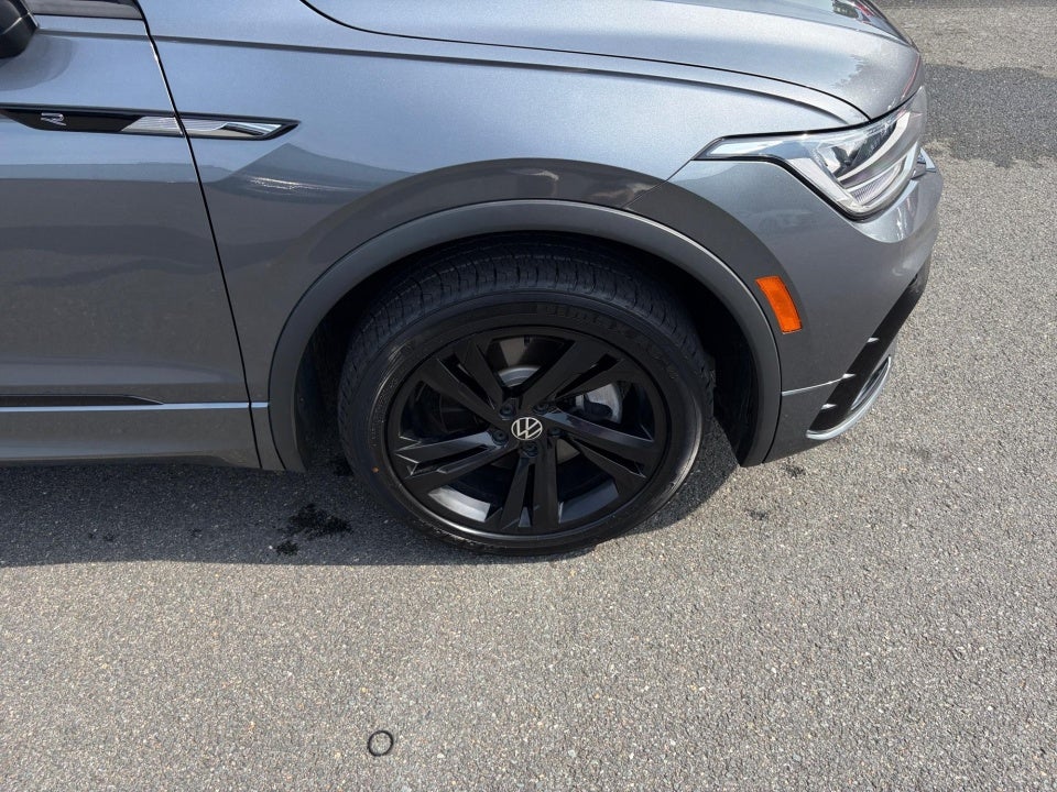 2024 Volkswagen Tiguan SE R-Line Black