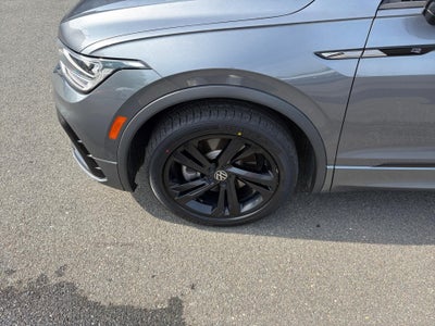 2024 Volkswagen Tiguan SE R-Line Black