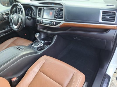 2019 Toyota Highlander Limited Platinum